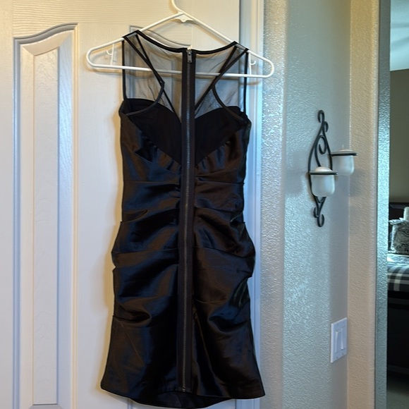 Hailey Logan Black silk dress with mesh top and zipper back - Picture 3 of 3